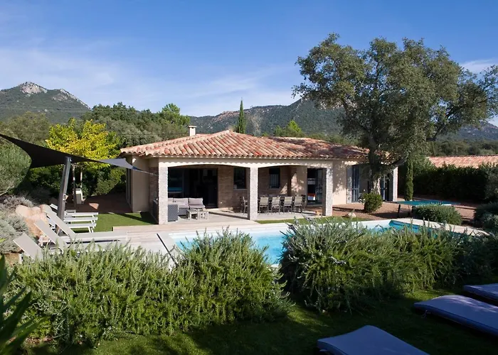Standing Piscine Chauffee Privee Villa Sainte-Lucie de Porto-Vecchio