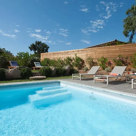Standing Piscine Chauffée Privée * Sainte-Lucie de Porto-Vecchio