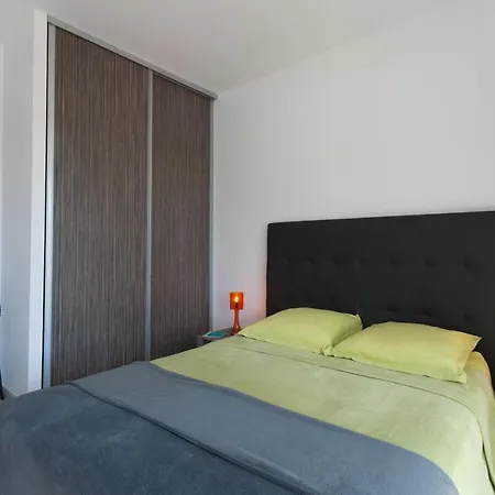 Standing Piscine Chauffee Privee 别墅 *