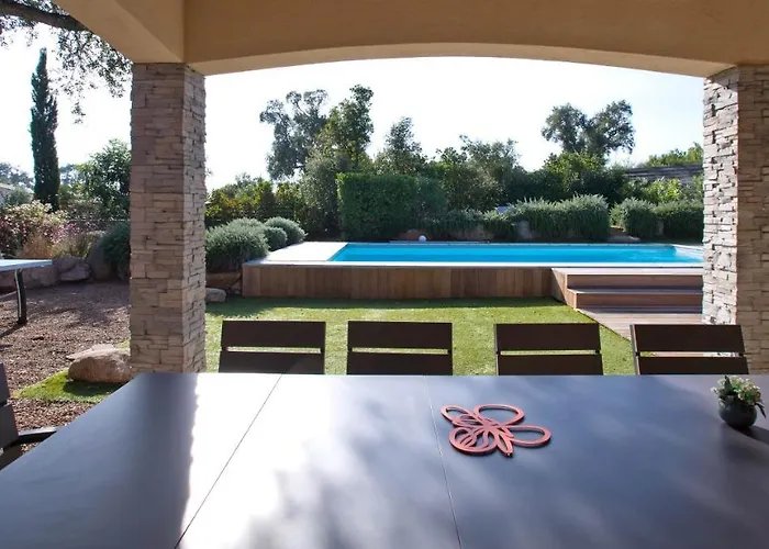 Standing Piscine Chauffée Privée * Sainte-Lucie-de-Porto-Vecchio